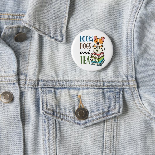 Badge Rond 5 Cm Livres Chiens et Tea Weekend Lecture (En situation)
