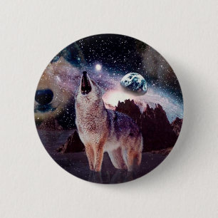Badge Rond 5 Cm Loup hurlant à travers l'univers
