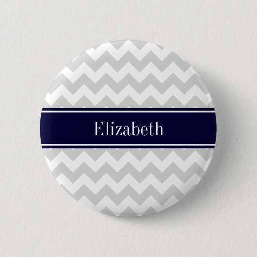 Badge Rond 5 Cm Lt Grey Blanc Chevron Marine Nom bleu Monogramme (Devant)