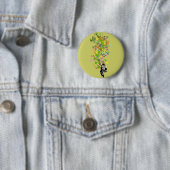 Badge Rond 5 Cm Lucky Leprechaun Avec Shamrocks (En situation)