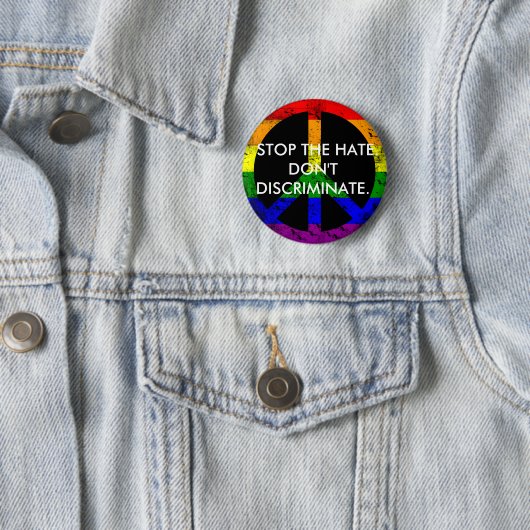 Badge Rond 5 Cm Lutte contre la discrimination et l'égalité Halte (En situation)
