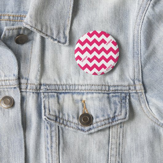 Badge Rond 5 Cm Magenta de zigzag (En situation)
