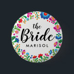 Badge Rond 5 Cm Mariée Broderie Mexicaine Nom<br><div class="desc">Parfait pour les enterrements de vie de jeune fille et les répétitions de mariage, ce chic bouton blanc présente une couronne de fleurs et de feuillage inspirée par la broderie colorée des artisans mexicains autochtones et un texte facile à personnaliser pour le nom de la mariée. Parfait pour un mariage...</div>