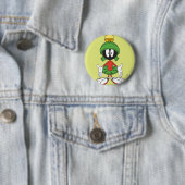 Badge Rond 5 Cm MARVIN LE MARTIAN™ Confus (En situation)