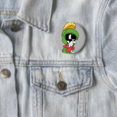 Badge Rond 5 Cm MARVIN LE MARTIEN ™ Pensif (En situation)