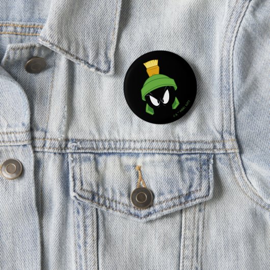 Badge Rond 5 Cm MARVIN MARTIAN™ Face en colère (En situation)