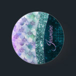 Badge Rond 5 Cm Masque de peau de sirène turquoise argent faux par<br><div class="desc">Une parties scintillant irisée en peau de sirène cool aux couleurs turquoises d'argent violet turquoise. Élégant bouton Monogramme Parties scintillant. Personnalisez-le avec votre nom, monogramme ou autre texte souhaité. Cela rend le cadeau parfait pour 16 ans, mariage, douche nuptiale, anniversaire, baby shower ou bachelorette pour quelqu'un qui aime le luxe...</div>