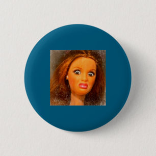 Badge Rond 5 Cm Mème de visage de poupée dégoûtant drôle