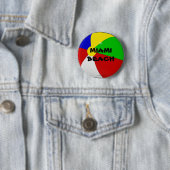 Badge Rond 5 Cm Miami Beach, bouton balle de plage (En situation)