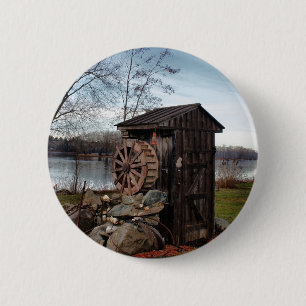 Badge Rond 5 Cm Milling about the old outhouse