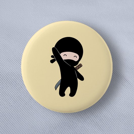 Badge Rond 5 Cm Minuscule Ninja heureux sur Jaune