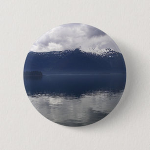 Badge Rond 5 Cm Misty Alaskan Sea dans les tons bleu