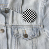Badge Rond 5 Cm Mod Checkered noir emballant le motif (En situation)