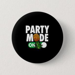 Badge Rond 5 Cm Mode fête homme sur un ananas à l'envers drôle
