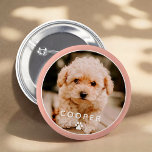 Badge Rond 5 Cm Moderne Simple Jouer Élégant Chic Paw Pet Photo<br><div class="desc">Ce design simple et classique est composé de typographie sans serif et d'ajouter une photo personnalisée de votre animal de compagnie.</div>
