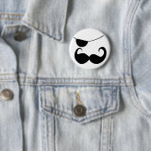 Badge Rond 5 Cm Moustache de guidon de pirate (En situation)