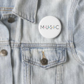 Badge Rond 5 Cm Musicien des points de couleur musique (En situation)