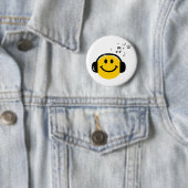 Badge Rond 5 Cm Musique Aimer un visage heureux avec casques (En situation)