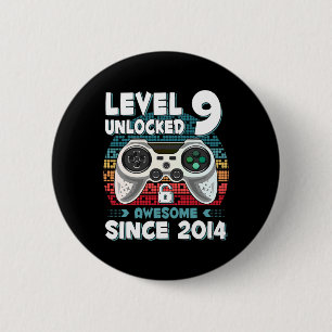 Badge Rond 5 Cm Neuf Anniversaire 9 ans Son Garçon Amusant Joueur