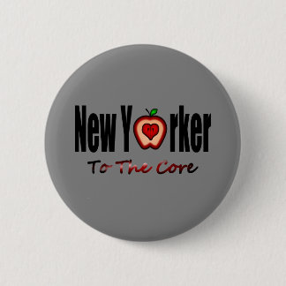 Badge Rond 5 Cm New Yorker au coeur avec une grosse pomme coupée