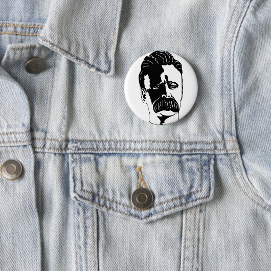 Badge Rond 5 Cm Nietzsche (En situation)