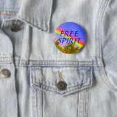 BADGE ROND 5 CM NIP GRATUIT SPIRIT RAINBOW (En situation)