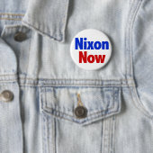 Badge Rond 5 Cm Nixon maintenant (En situation)