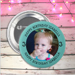 Badge Rond 5 Cm Nom, âge et photo personnalisés Anniversaire<br><div class="desc">Joyeux anniversaire à vous,  ajoutez le nom et la photo à ce bouton personnalisé d'anniversaire garçon ou fille.</div>