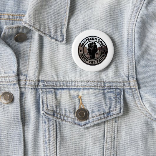 Badge Rond 5 Cm northern soul chrome and black (En situation)