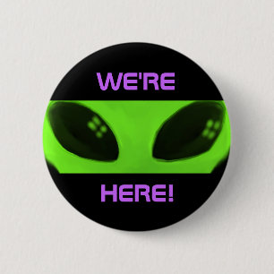 Badge Rond 5 Cm Nous sommes ici ! Bouton étranger