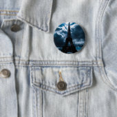 Badge Rond 5 Cm Nuit bleue Tour Eiffel (En situation)
