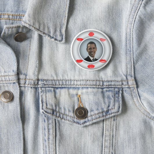 Badge Rond 5 Cm Obama s'embrasse (En situation)