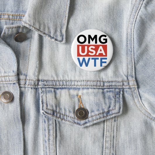 BADGE ROND 5 CM OMG ETATS-UNIS WTF (En situation)