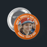 Badge Rond 5 Cm Orange Marching Band Photo High School Brag<br><div class="desc">Ce cool customisé au lycée marching band photo comporte une typographie blanche du nom de votre équipe et du joueur sur un bouton orange brag. Personnalisez avec la photo de votre élève et l'année de classe comme un parent fier. Un père et une mère peuvent porter ces boutons à la...</div>
