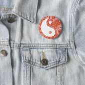 Badge Rond 5 Cm Orange Paisley Yin et Yang (En situation)