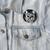 Badge Rond 5 Cm Ours blanc noir (En situation)