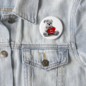 Badge Rond 5 Cm Ours Gris Au Coeur (En situation)