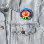 Badge Rond 5 Cm Paix Tie~Dye (En situation)