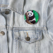 Badge Rond 5 Cm Panda dans une peinture d'arbre (En situation)