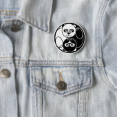 Badge Rond 5 Cm Panda Yin Yang (En situation)