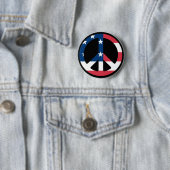 Badge Rond 5 Cm Panneau de paix avec drapeau américain (En situation)