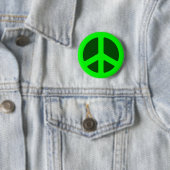 Badge Rond 5 Cm Panneau de paix vert (En situation)