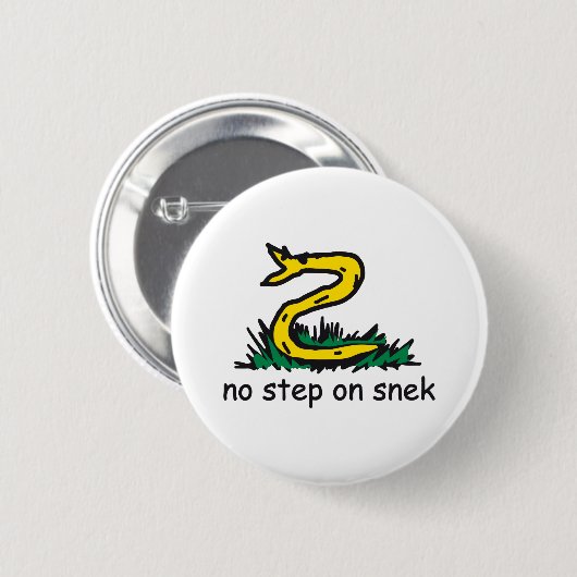 Badge Rond 5 Cm Pas de pas sur les mèmes de snek parodie de Gadsde (Devant & derrière)