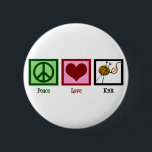 Badge Rond 5 Cm Peace Love & Tricot<br><div class="desc">Je ne vais nulle part sans mes aiguilles et mes fils pour le tricot. Un joli cadeau tricoté qui lit Peace Love Knit sous un joli design.</div>