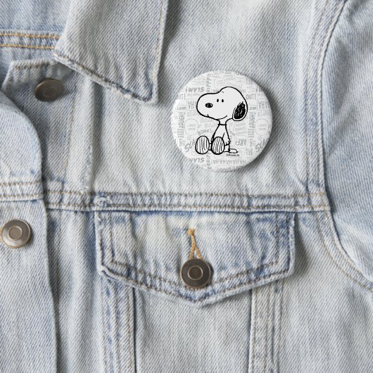Badge Rond 5 Cm PEANUTS | Snoopy on Black White Comics (En situation)