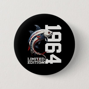 Badge Rond 5 Cm Pêcheur Anniversaire Pêche Édition Limitée 1964 1 