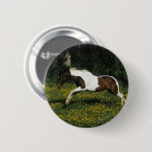 Badge Rond 5 Cm Peignez le cheval fonctionnant dans le domaine des (Devant & derrière)