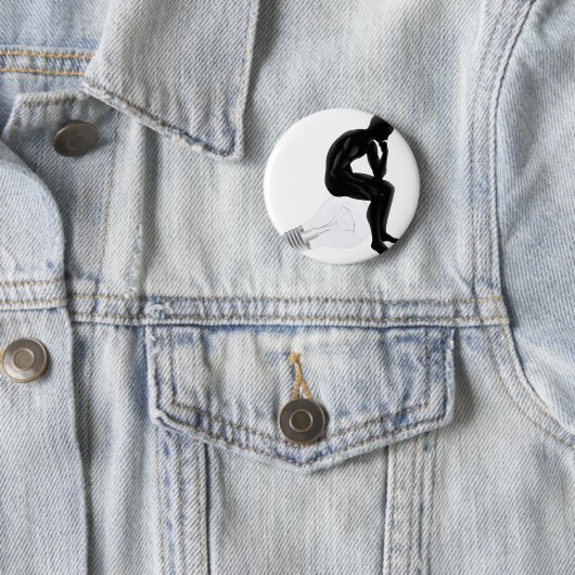 Badge Rond 5 Cm Penseur recherchant une idée (En situation)