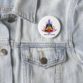 BADGE ROND 5 CM PERSONNE DE CHAKRA LOTUS, MAINS CURATIVES (En situation)