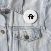Badge Rond 5 Cm pingouin avec martini (En situation)